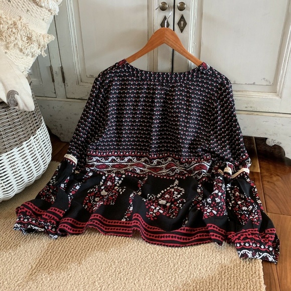 Last Two! Plus Size Block Print Long Tunic Blouse - Picture 5 of 7